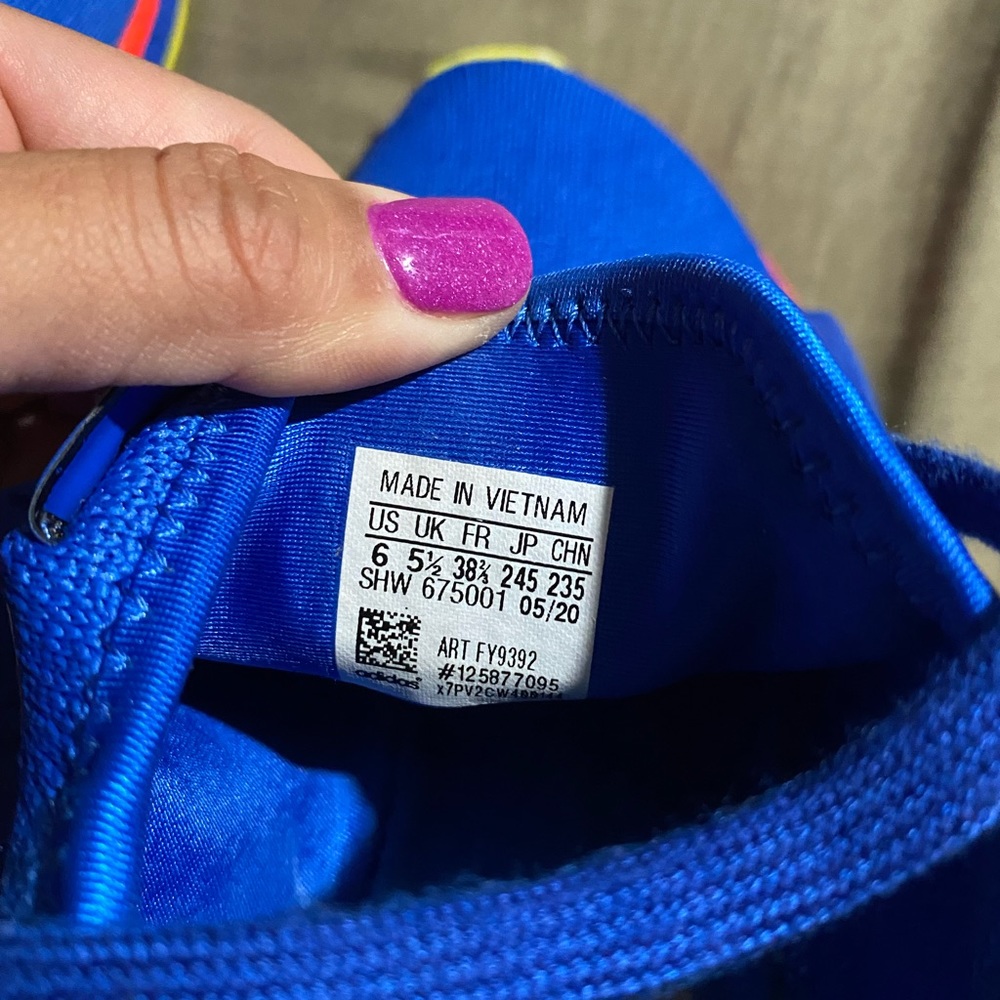 Adidas neon blue youth size 6.0